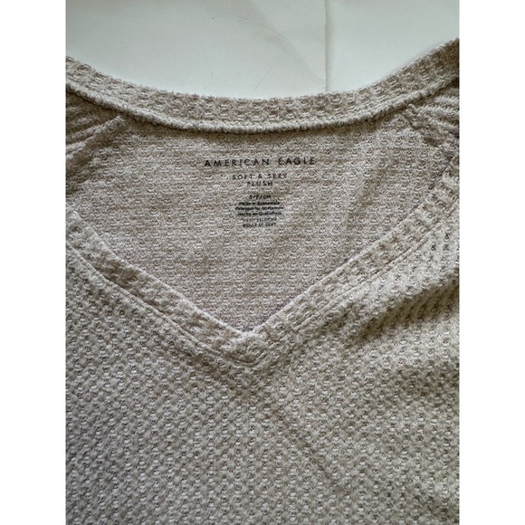 American Eagle Soft & Sexy Plush Waffle Knit V-Neck Top Beige Small - Picture 3 of 7